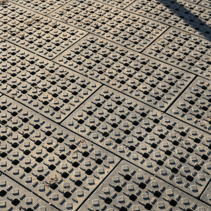Equinox Compact Grid